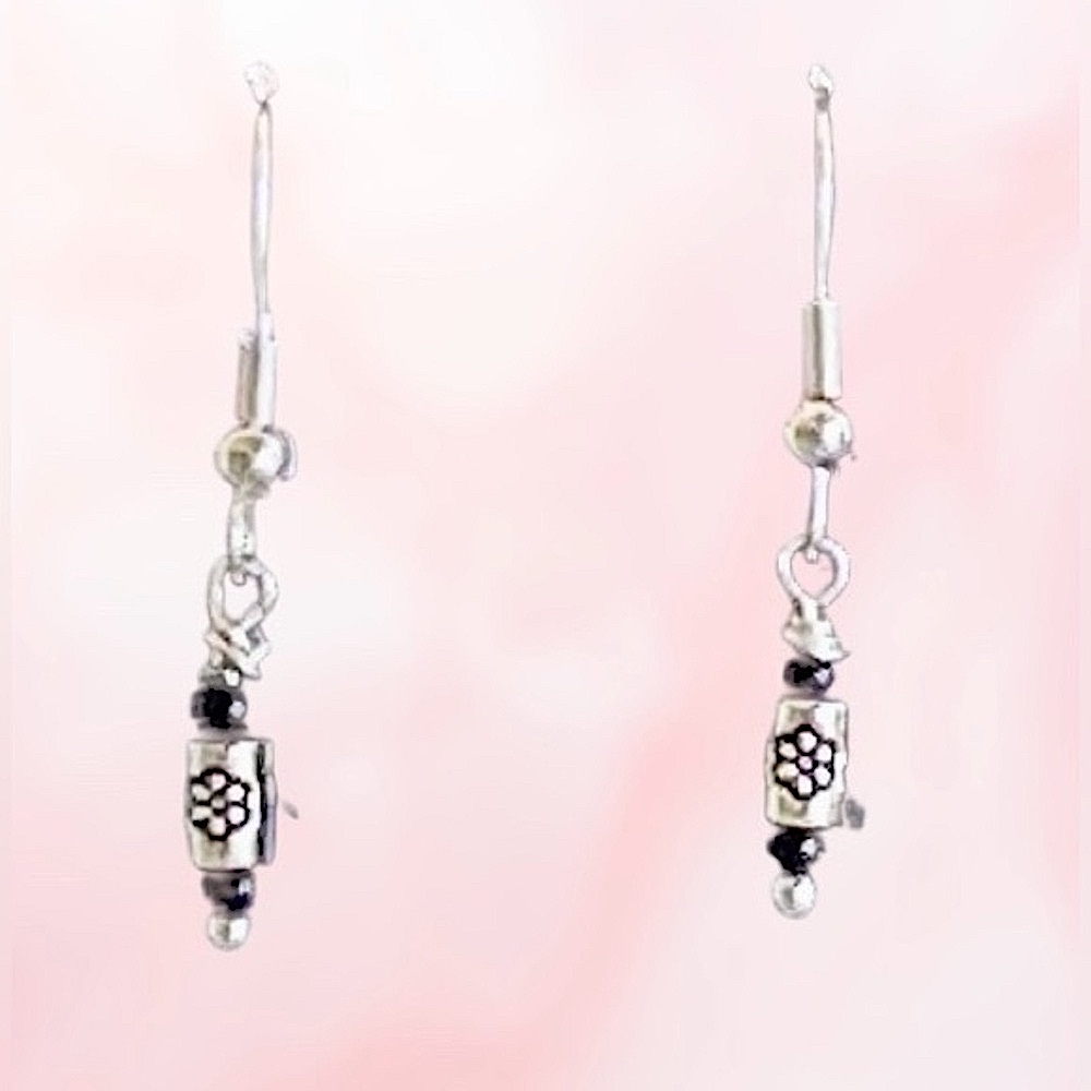 HANDMADE PETITE SILVER AND BLACK DANGLE EARRINGS